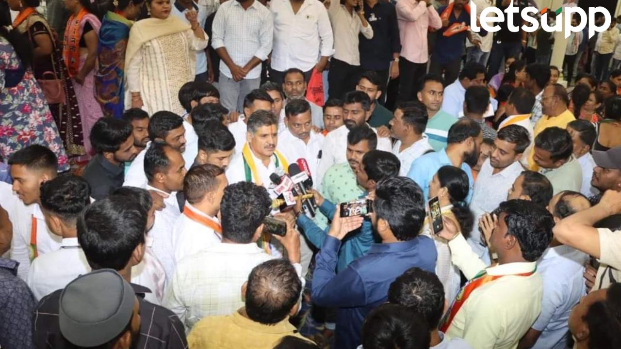 ब्लु लाईन आणि प्राधिकरणातील लाखो अनधिकृत घरांचा प्रश्न सोडवणार; चिंचवडकरांना कलाटेंचा शब्द Kalate Rahul