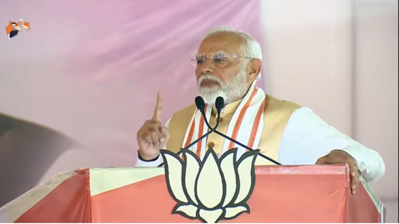 Video : ‘त्या’ व्यक्तीचं नाव, पत्ता मला पाठवा काम झालचं समजा; मोदींचं अकोल्यात मोठं आश्वासन Narendra Modi
