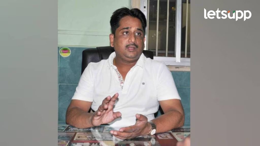 शेकापला होम ग्राऊंडवर मोठा धक्का; आस्वाद पाटील यांचा राजीनामा, भाजपमध्ये जाणार असल्याची चर्चा