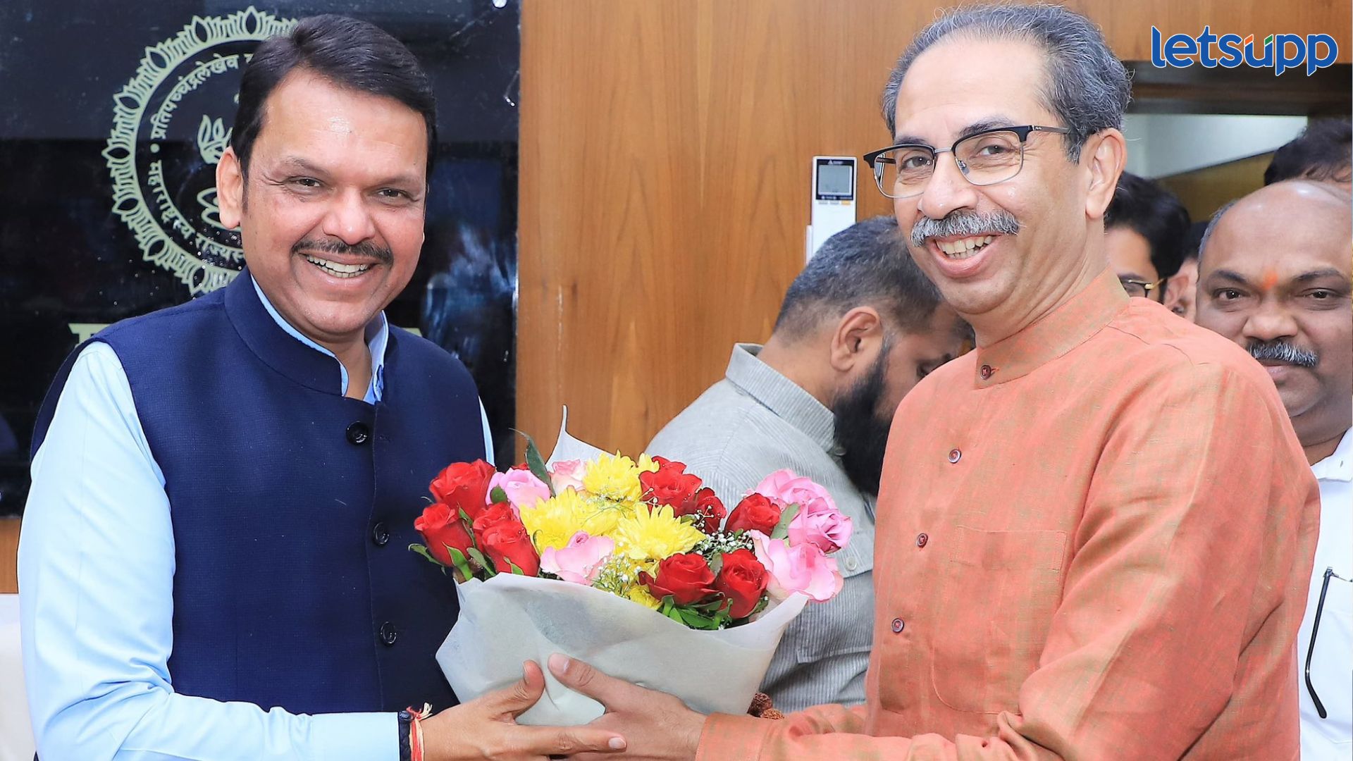 राजकारणात पुन्हा ट्विस्ट, उद्धव ठाकरे अचानक देवेंद्र फडणवीसांच्या भेटीला, कारण गुलदस्त्यात Uddhav Thackeray Meets CM Devendra Fadnavis