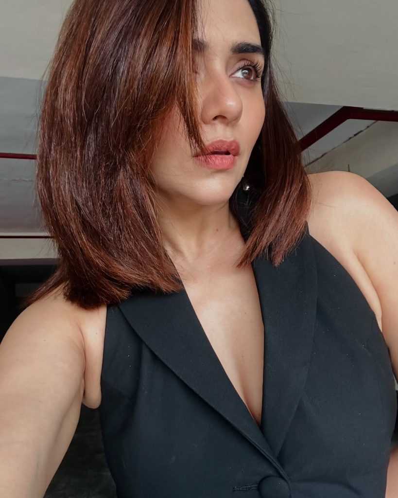 Actress Amruta Khanvilkar