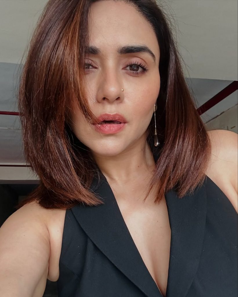 Actress Amruta Khanvilkar