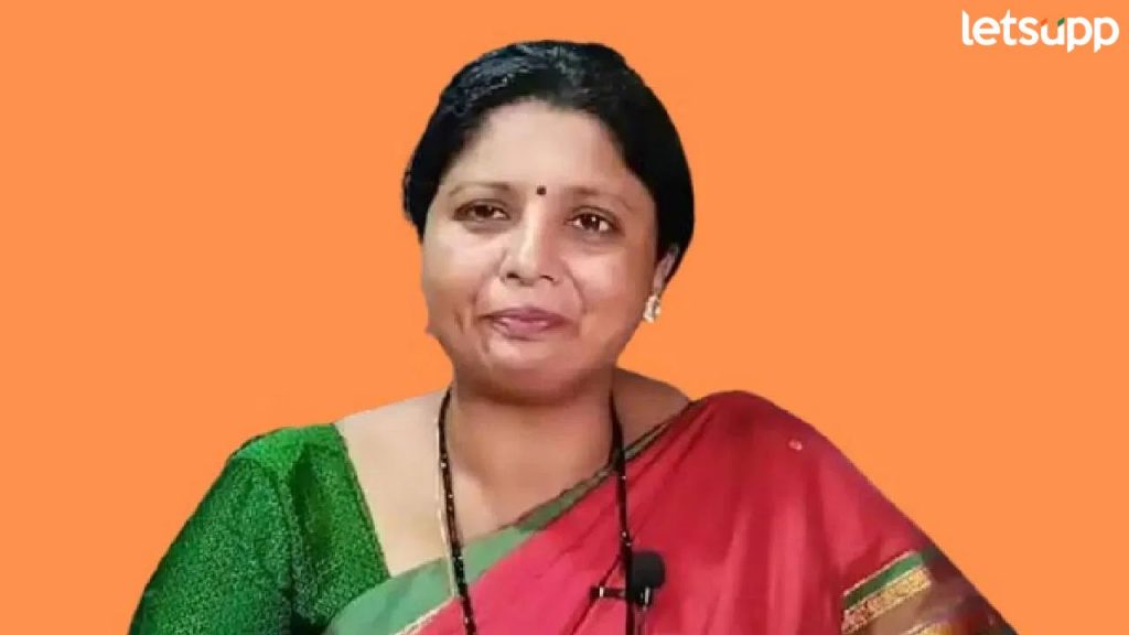 Sushma Andhare (2)