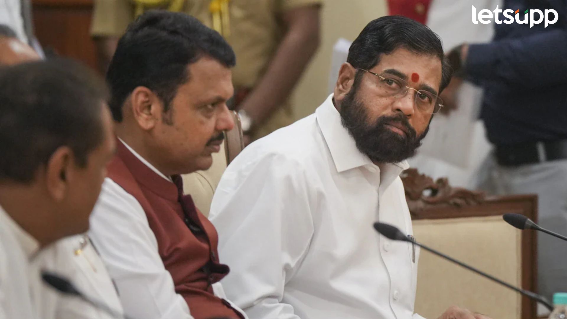 शिंदे मुख्यमंत्री असतानाही नाराजच होते; हास्य हरवल्याच्या चर्चांवर फडणवीसांचं उत्तर! Letsupp Image (17)