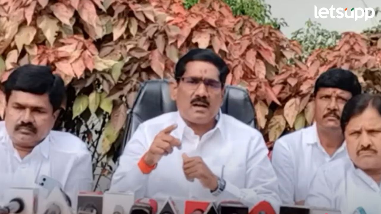 Video : संतोष देशमुखांच्या हत्येनंतर मुंडेंच्या घरी कराड अन् पोलिसांची बैठक; सोनावणेंचा गौप्यस्फोट MP Bajarang Sonawane