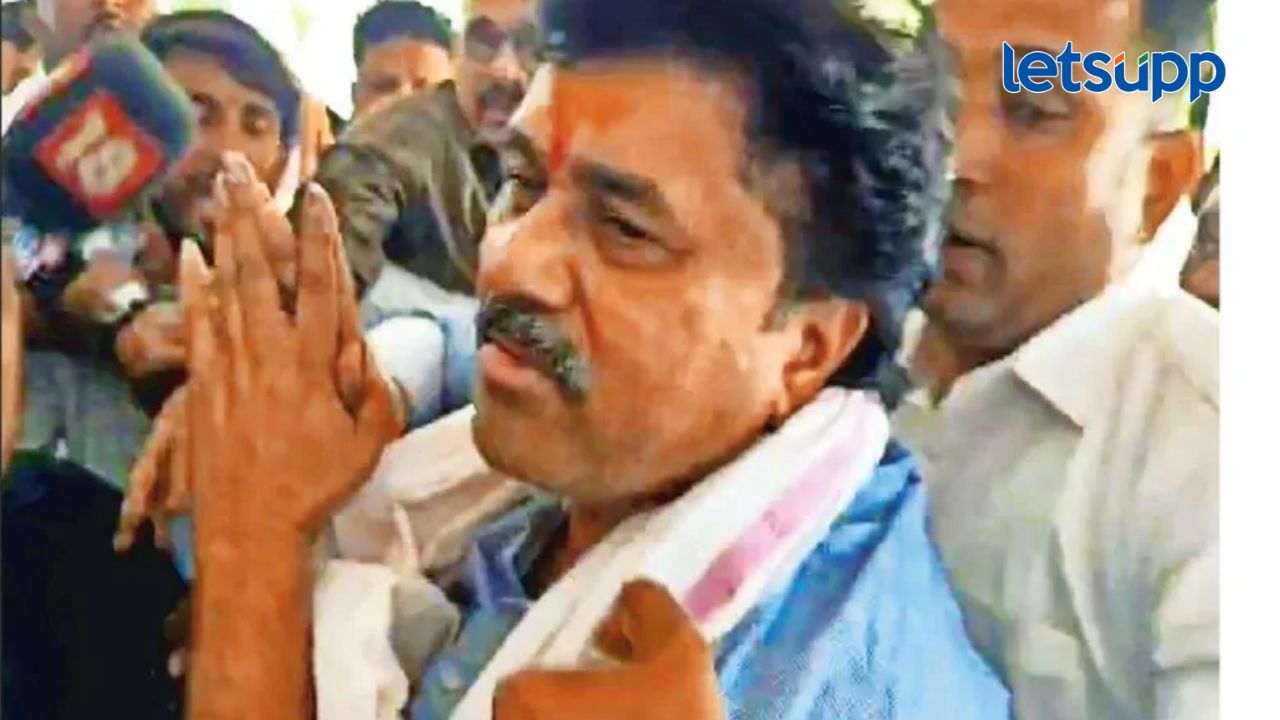 वाल्मिक कराडला मोठा झटका! केजच्या न्यायालयाने सुनावली १४ दिवसांची पोलीस कोठडी वाल्मिक कराडला मोठा झटका! केजच्या न्यायालयाने सुनावली १४ दिवसांची पोलीस कोठडी