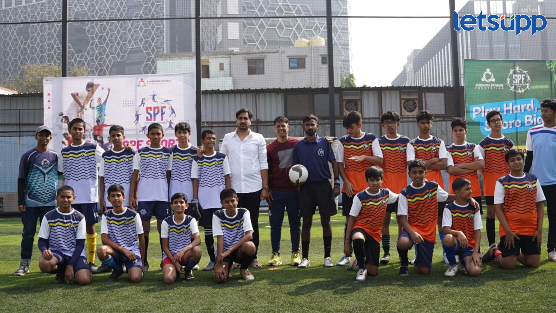 एसपीएफ स्पोर्ट्स मेनियात लॉन टेनिस व बॉक्स फुटबॉल चॅम्पियनशिप स्पर्धा संपन्न SPF Sports Mania Lawn Tennis And Box Football Championship
