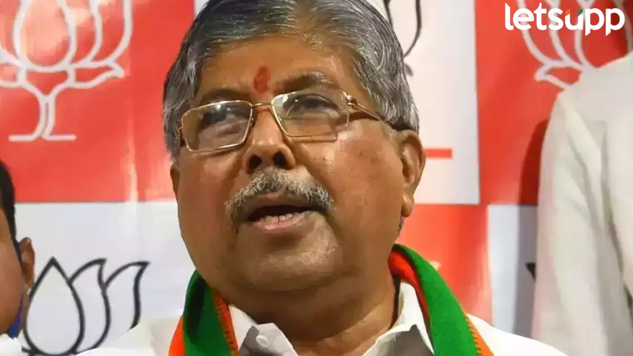 चंद्रकांत पाटलांच्या प्रयत्नांना यश! शिवसेना अन् भाजपच्या ‘त्या’ माजी नगरसेवकांमध्ये दिलजमाई Chandraant Patil
