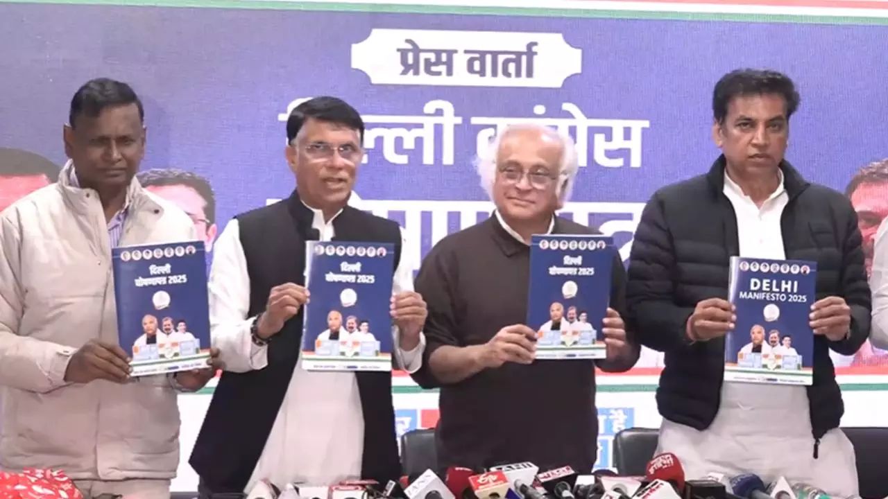 महिलांना दरमहा अडीच हजार, 500 रुपयांत सिलिंडर; काँग्रेसने पाडला आश्वासनांचा पाऊस Congress Manifesto