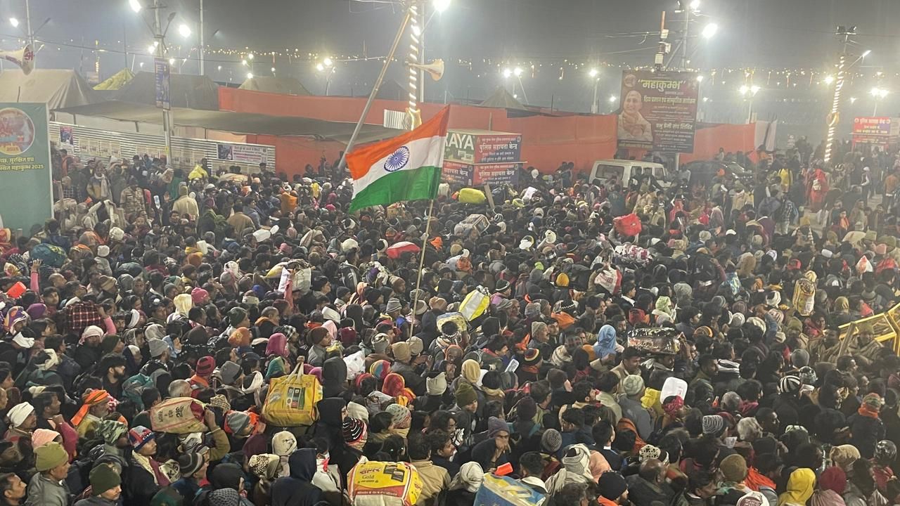 “बॅरिकेडिंग तुटली, पळापळ सुरू झाली अन् आम्ही..”, प्रत्यक्षदर्शींनी सांगितलं काय घडलं? Maha Kumbh 2