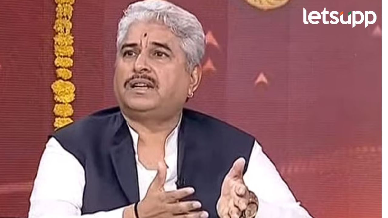‘माझ्या जीवाचे काही बरं-वाईट झालं तर नामदेवशास्त्री जबाबदार’, बीड पोलिसांत कोणी केली तक्रार दाखल? Namdev Shastri