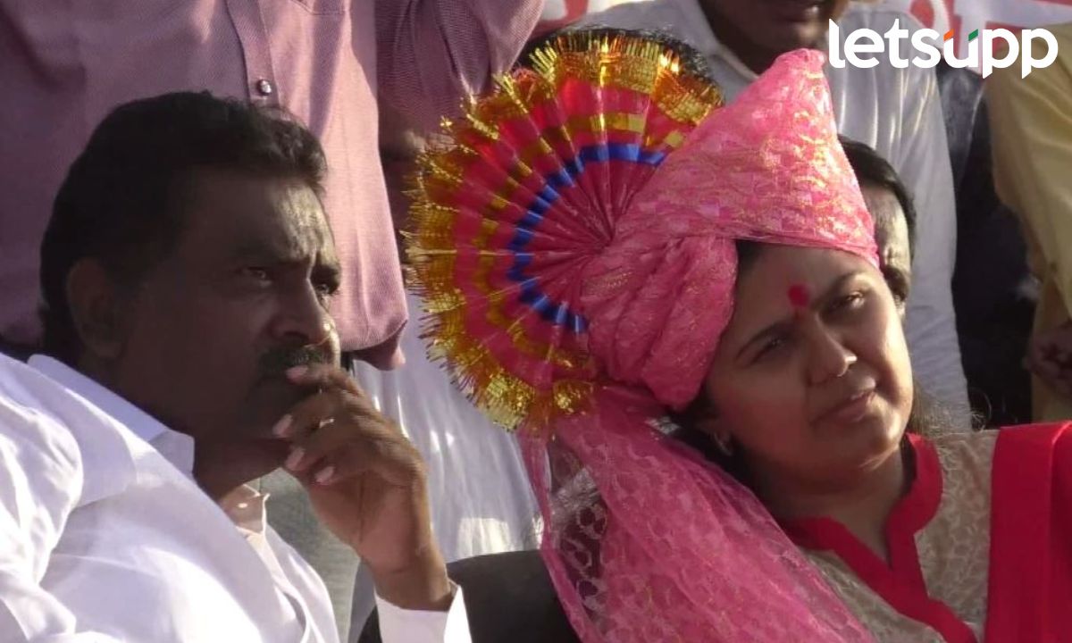 मी आण्णा म्हणते पण तुम्ही मला ताई म्हणत नाही; बीडमध्ये पंकजांची धसांबाबत खंत Pankaja Munde And Suresh Dhas
