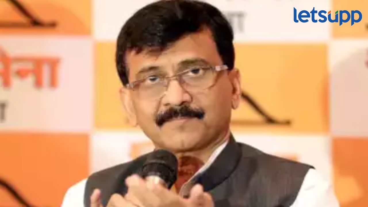 …पण ‘ते’ 16 फिक्सर अन् दलाल कोण?, राऊतांनी मुख्यमंत्र्यांना आव्हानही दिलं अन् अभिनंदनही केलं ...पण 'ते' 16 फिक्सर अन् दलाल कोण?, राऊतांनी मुख्यमंत्र्यांना आव्हानही दिलं अन् अभिनंदनही केलं