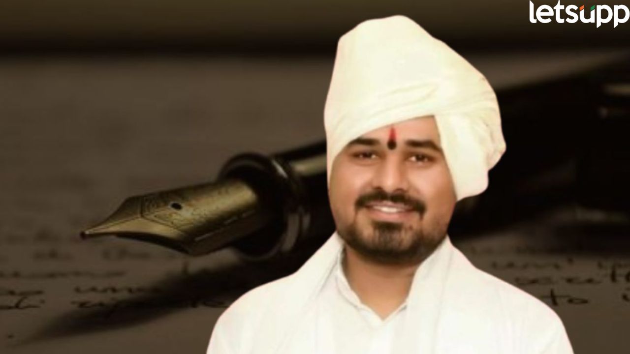 ‘प्रिय सखे…’ आत्महत्येपूर्वी लिहिलेल्या चिठ्ठ्यांमध्ये काय दडलंय? शिरीष महाराज मोरेंवर कर्जाचा डोंगर… Shirish Maharaj More