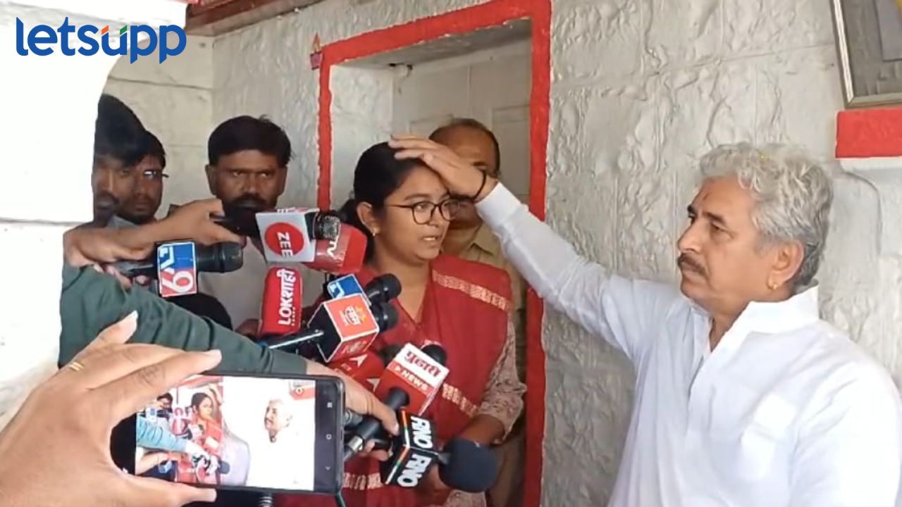 संतोष देशमुखांचा भाऊ, मुलगी भगवानगडावर; नामदेव शास्त्रींचा गडाच्या गादीवरून देशमुख कुटुंबाला ‘न्याया’चा शब्द Santosh Deshmukh Family Bhagwan Gad