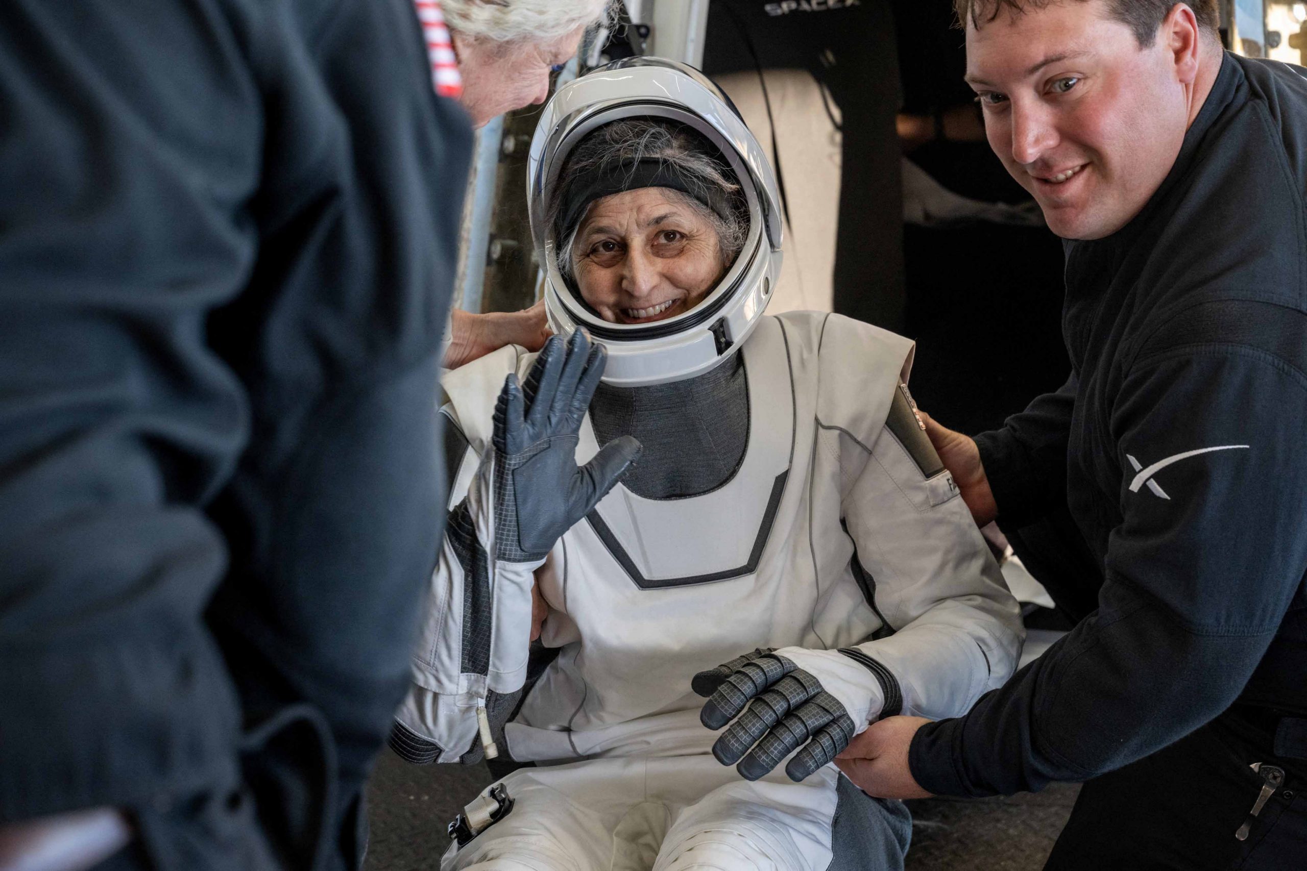 Astronauts Butch Wilmore And Suni Williams Return To Earth In A Crew Dragon Capsule