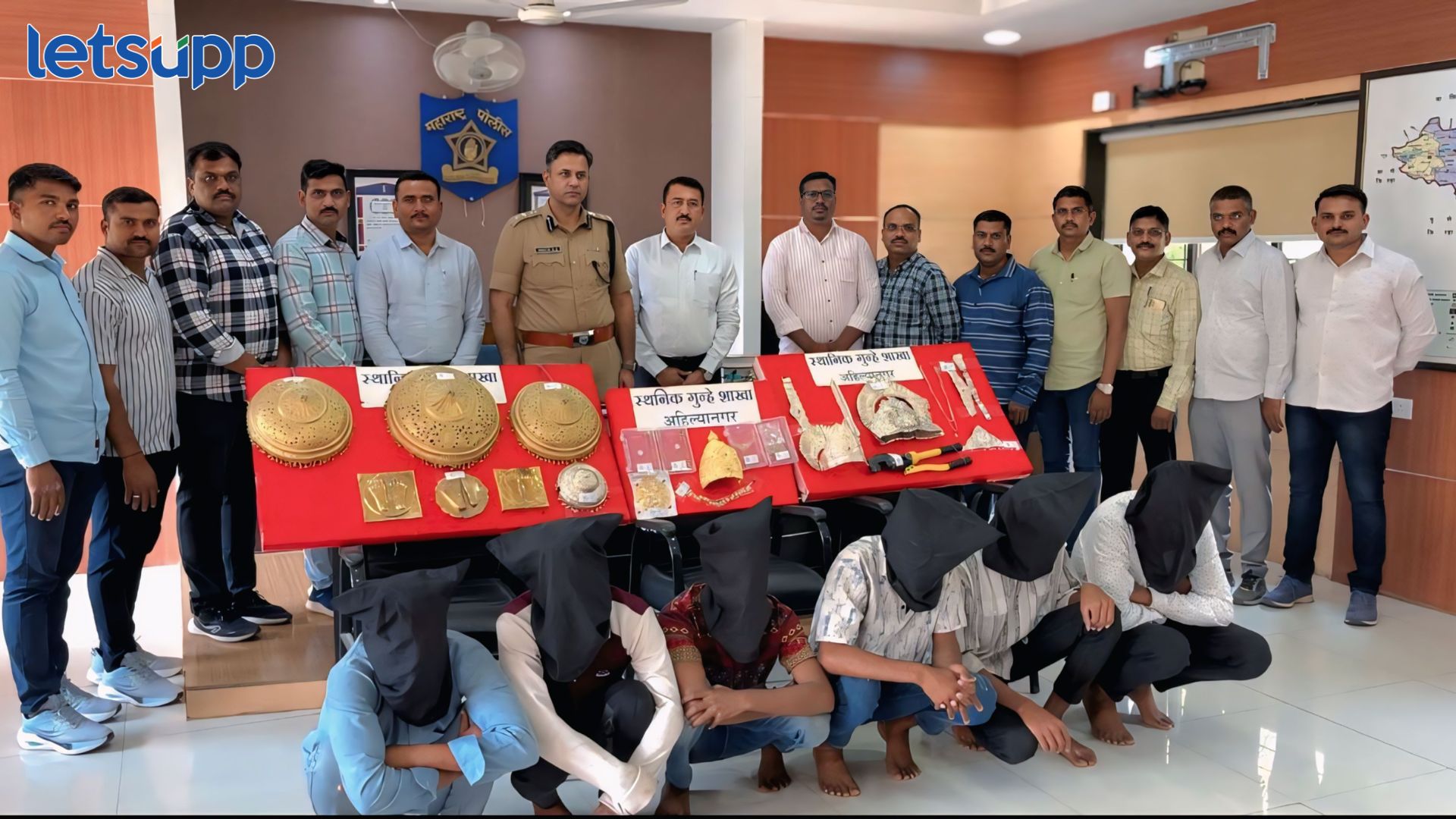 मंदिरातील लाखोंचे सोने चोरणारी टोळी जेरबंद, गुन्हे शाखेची मोठी कारवाई Ahilyanagar Police
