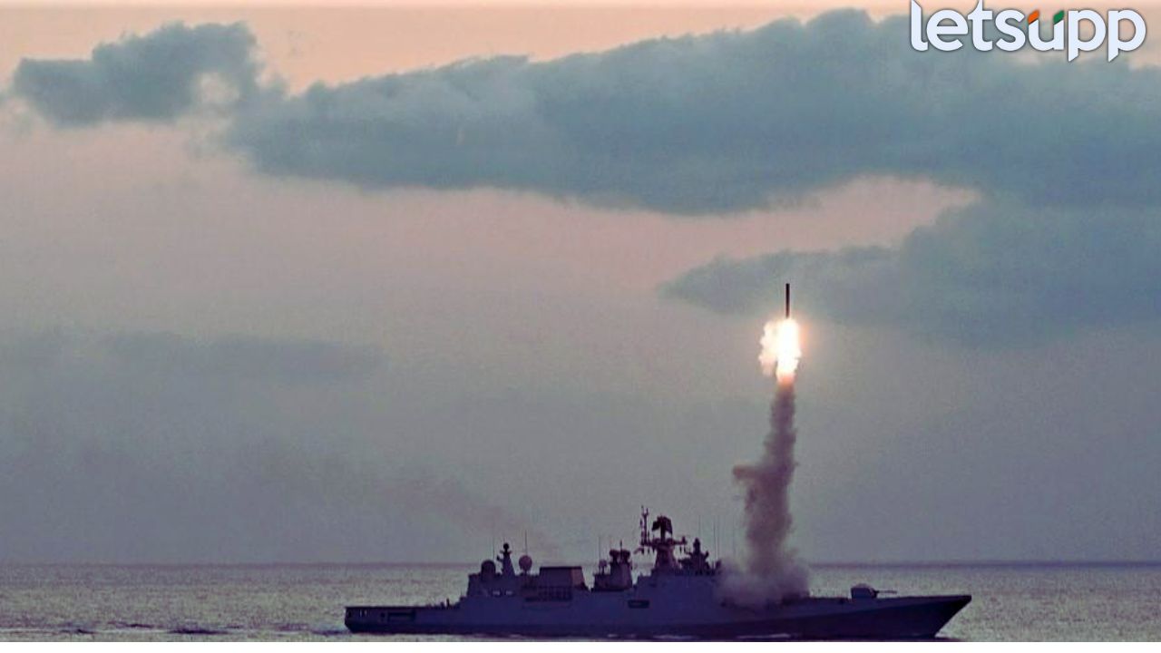 भारतीय नौदलाचा पाकिस्तानला अलर्ट! पाहा PHOTO Indian Neavy (1)