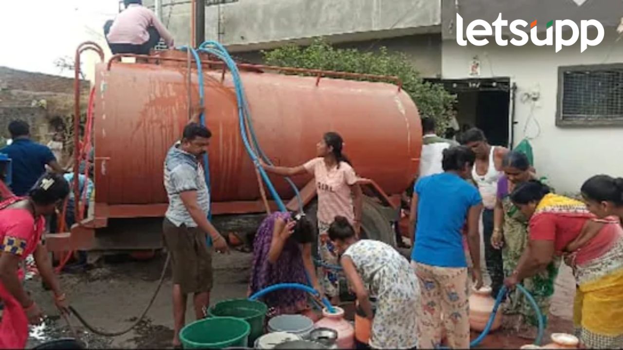 मराठवाड्यात उन्हाची तीव्रता वाढली; तहानलेल्या गावांच्या संख्येत वाढ, ‘इतक्या’ गावात टँकरने पाणी मराठवाड्यात उन्हाची तीव्रता वाढली; तहानलेल्या गावांच्या संख्येत वाढ, 'इतक्या' गावात टँकरने पाणी