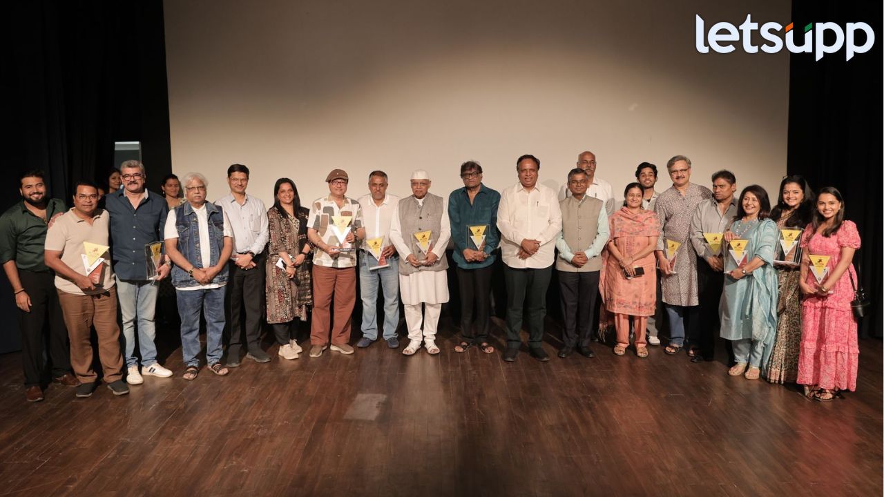 ‘अशी ही जमवा जमवी’ ची स्टार-स्टडेड संध्याकाळ! आमदार आशिष शेलार, सचिन पिळगांवकरसह अनेक कलाकार आणि मान्यवरांच्या उपस्थिती Sachin Pilgaonkar