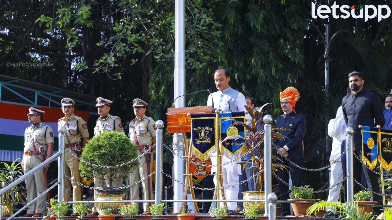Ajit Pawar यांच्याकडून महाराष्ट्र दिनानिमित्त ध्वजारोहण, पाहा Photo Ajit Pawar (9)