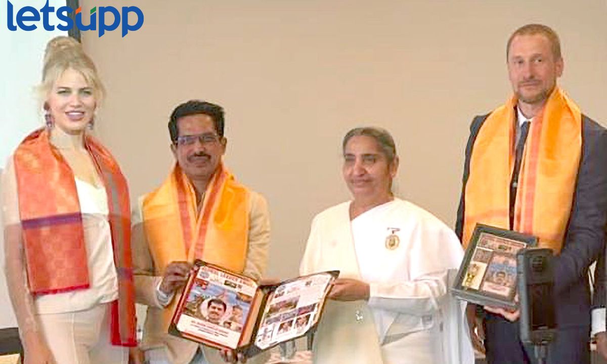 राजयोगाच्या प्रचार व प्रसारसाठी ब्रह्माकुमार डॉ. दीपक हरकेंचा गौरव; रशियामध्ये ग्लोबल लिडर अवॅार्ड प्रदान Brahma Kumar Dr. Deepak Harke