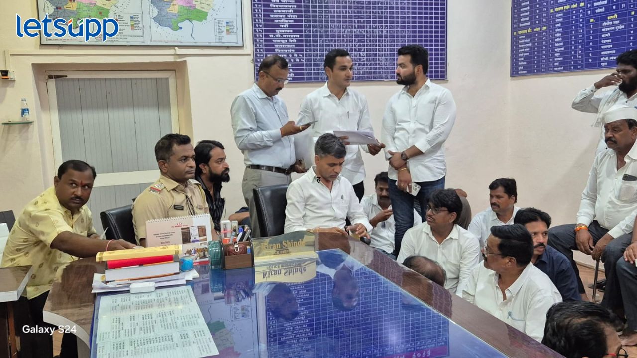 रस्त्याच्या कामात दिरंगाई; निलेश लंकेंनी कानशिलात लगावली? उपअभियंत्याविरोधात पोलिस ठाण्यात ठिय्या… Mp Nilesh Lanke