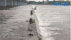 नदीला पाणी