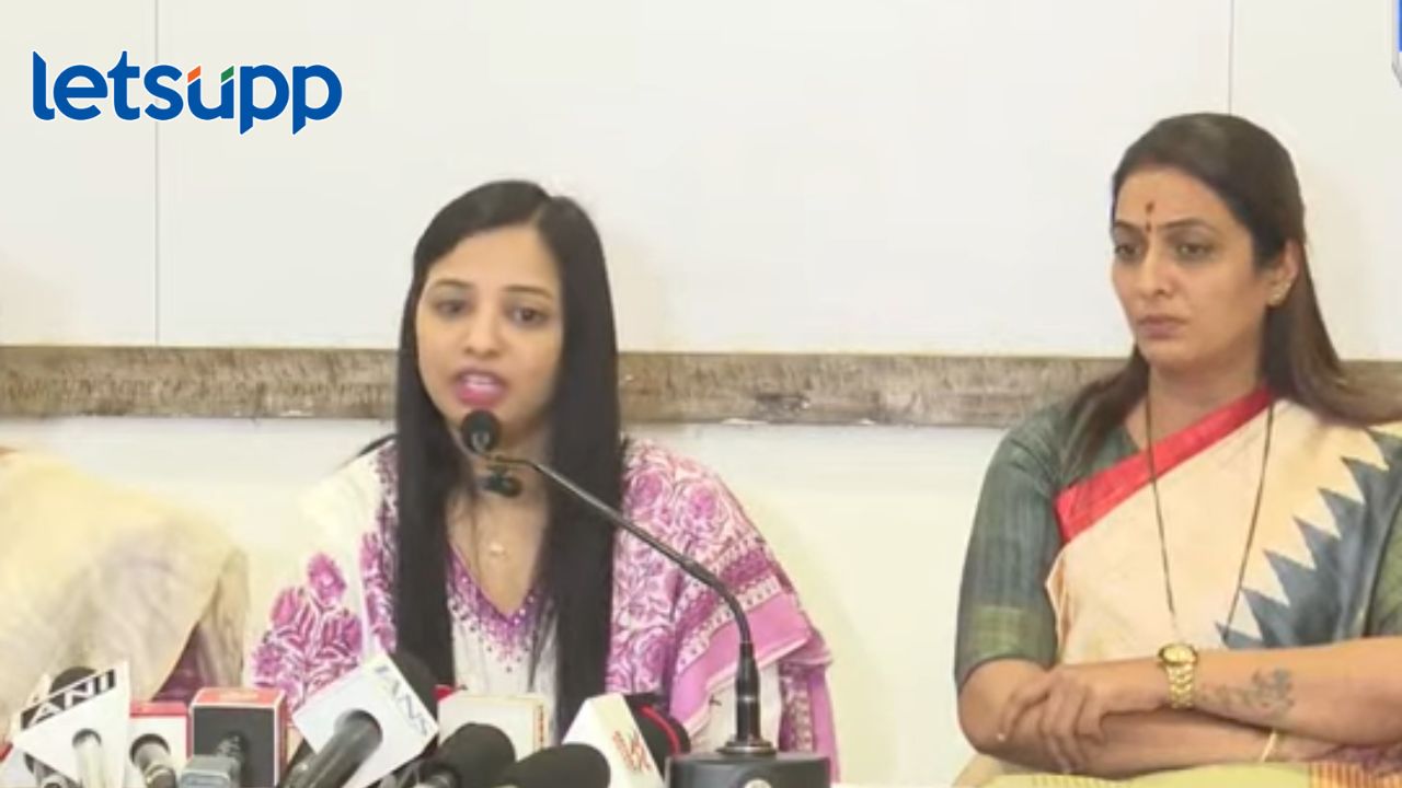 फडणवीसांनीही मदत केली नाही; भाजप नेते परिणय फुकेंच्या भावजयीने उघड केले खळबळजनक पत्ते तू काही बोललीस तर मारून टाकू.. भाजप नेते परिणय फुके यांच्या भावजयीने सांगितली खळबळजनक घटनाक्रम