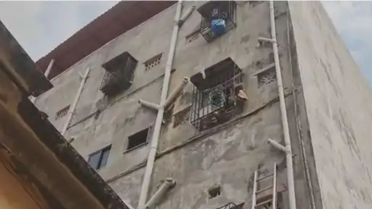 मोठी बातमी! कल्याणमध्ये चार मजली इमारतीचा स्लॅब कोसळला; सहा जणांचा मृत्यू Kalyan Building
