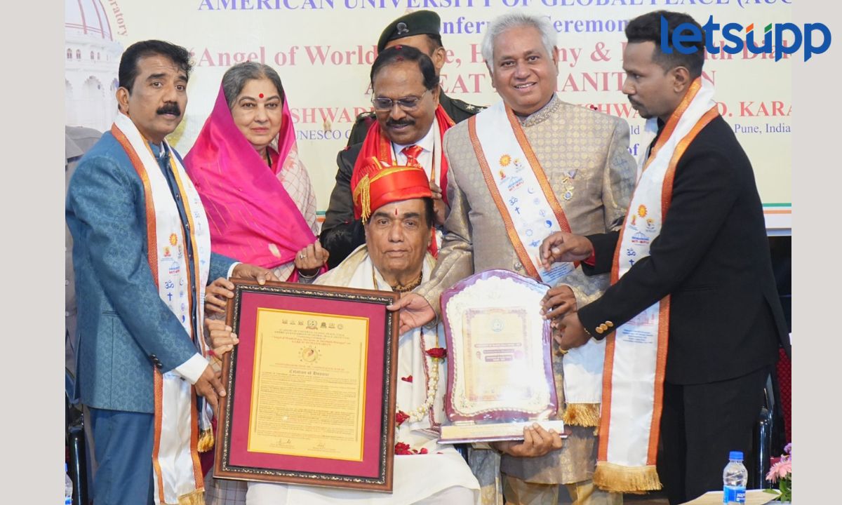 डॉ. विश्वनाथ दा. कराड यांचा गौरव; ‘एंजल ऑफ वर्ल्ड पीस, हॉर्मोनी अँड इंटरफेथ डॉयलॉग’ पुरस्काराने सन्मानित Letsupp Marathi (8)