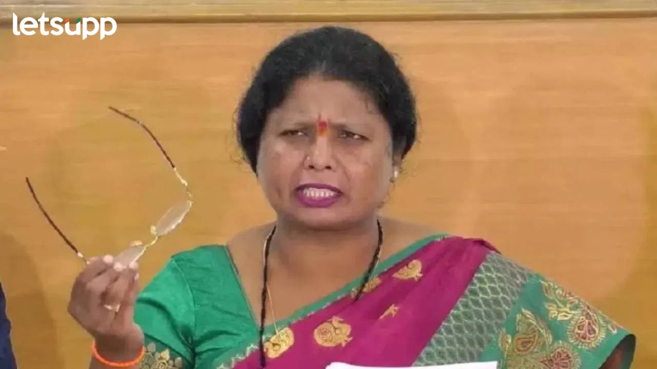 सुधाकर बडगुजरांचा भाजपात प्रवेश; सुषमा अंधारेंनी फाईलींचा हिशोबच काढला… Untitle (3)