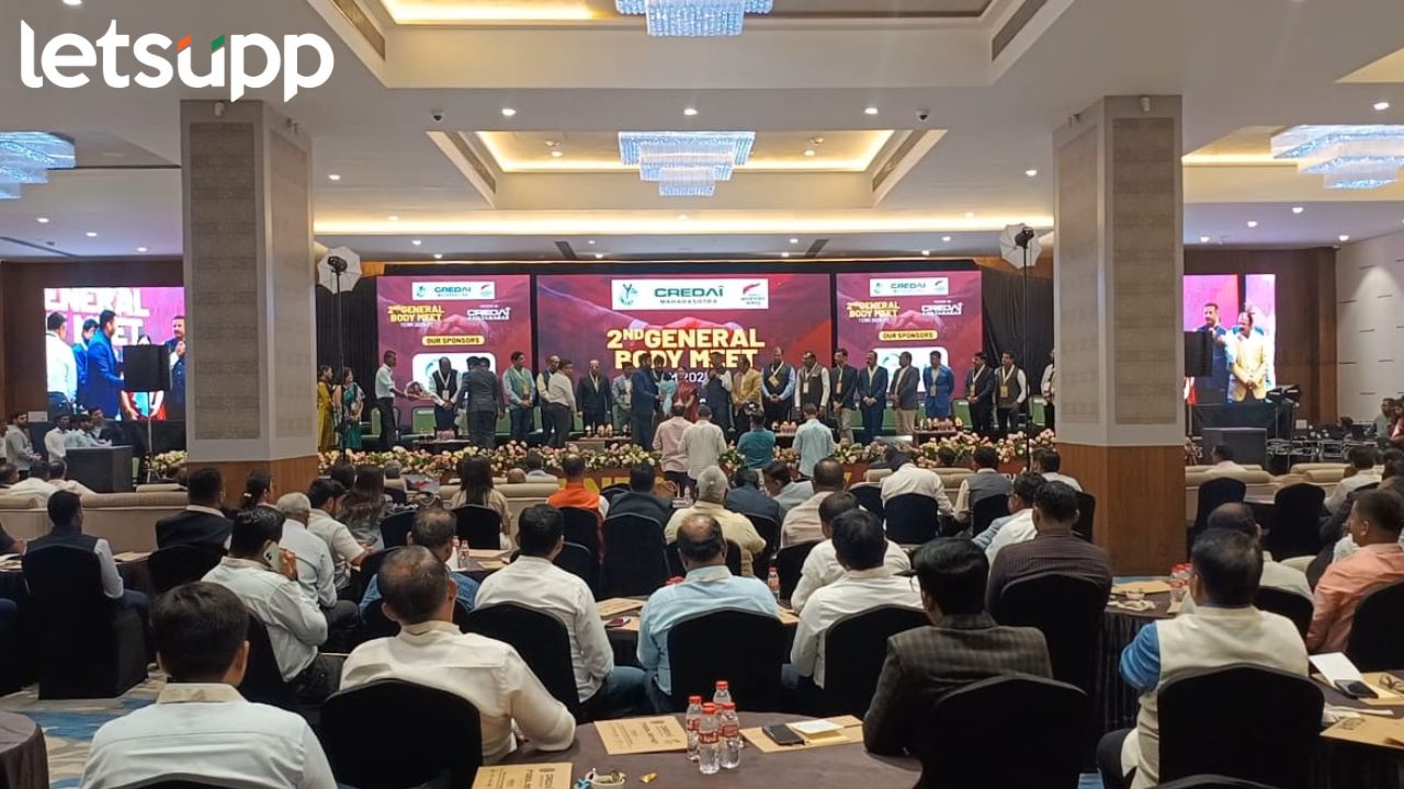 क्रेडाईची राज्यस्तरीय बैठक: बांधकाम व्यावसायिकांच्या अडचणींवर विचारमंथन CREDAI second annul meeting in Ahilyanagar