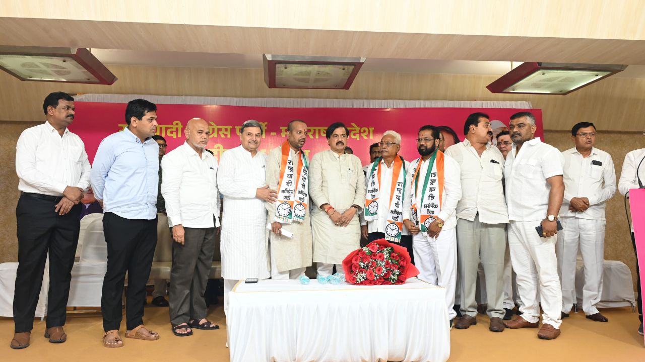 ठाकरेंशी जमेना, कोकणातील बड्या नेत्याचा जय महाराष्ट्र; अजितदादांनी मिळवला 16 वा माजी आमदार Shreewardhan NCP