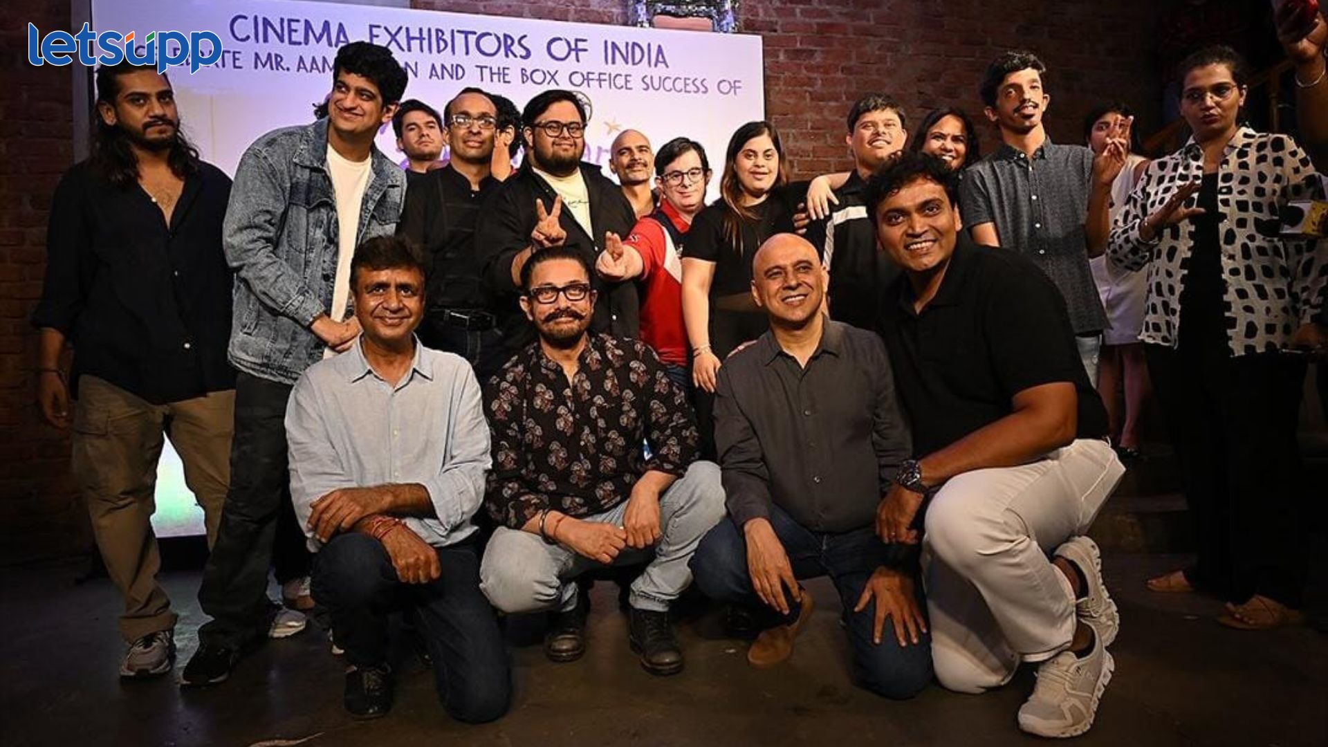 आमिर खानला ‘सितारे ज़मीन पर’ च्या यशानिमित्त देशभरातील एग्झिबिटर्सकडून विशेष सन्मान Aamir Khan