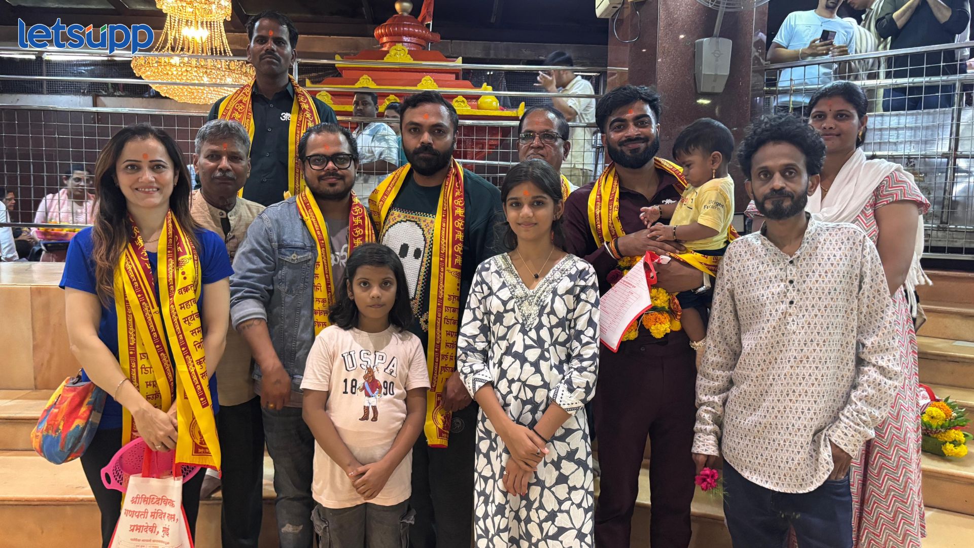 सिद्धिविनायकाच्या चरणी पोहोचली ‘अवकारीका’ चित्रपटाची टीम, यशासाठी घातले गणरायाला साकडे Avkarika Movie