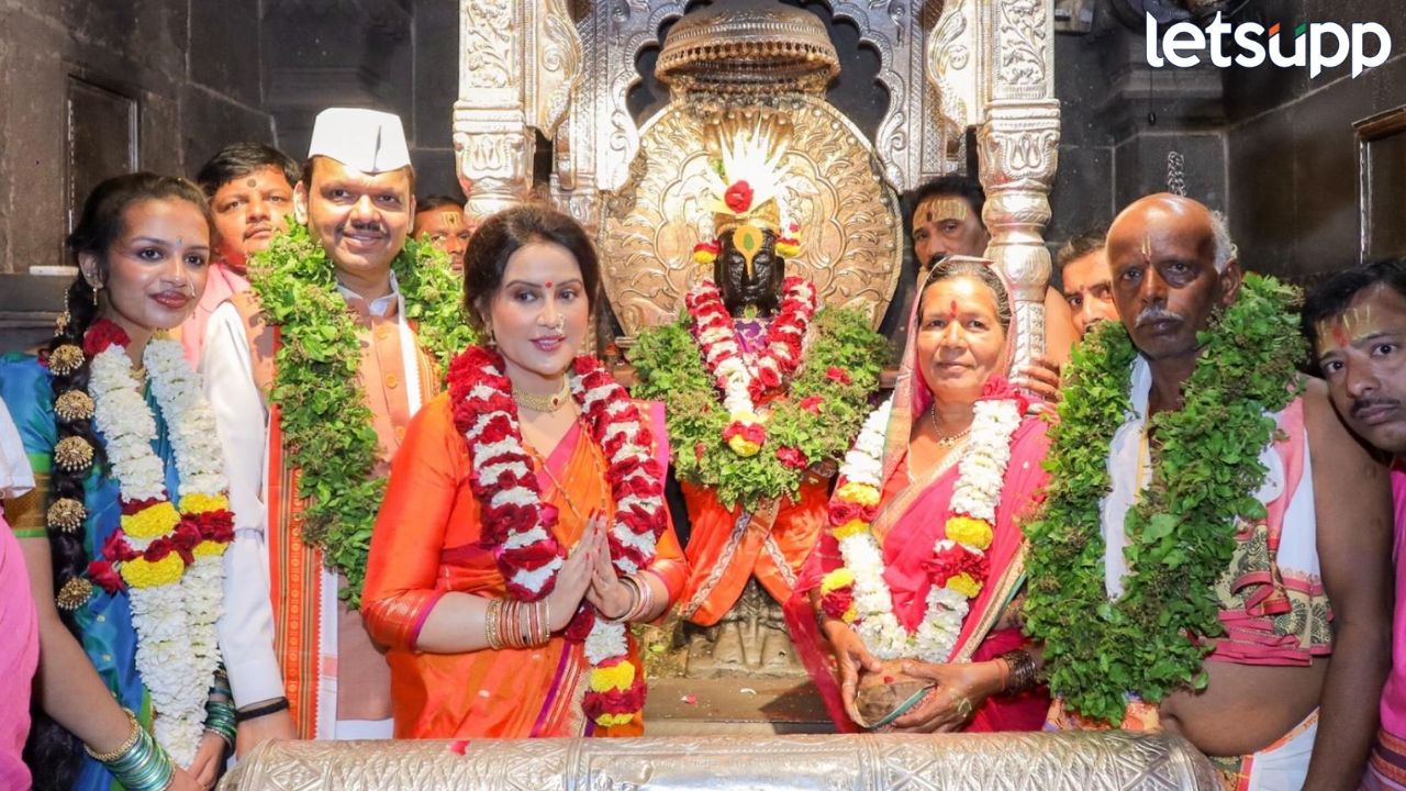 आषाढी एकादशी 2025 : मुख्यमंत्र्यांच्या हस्ते सपत्नीक विठूरायाची शासकीय महापूजा, माऊली चरणी कोणतं साकडं घातलं? CM Fadanvis (5)