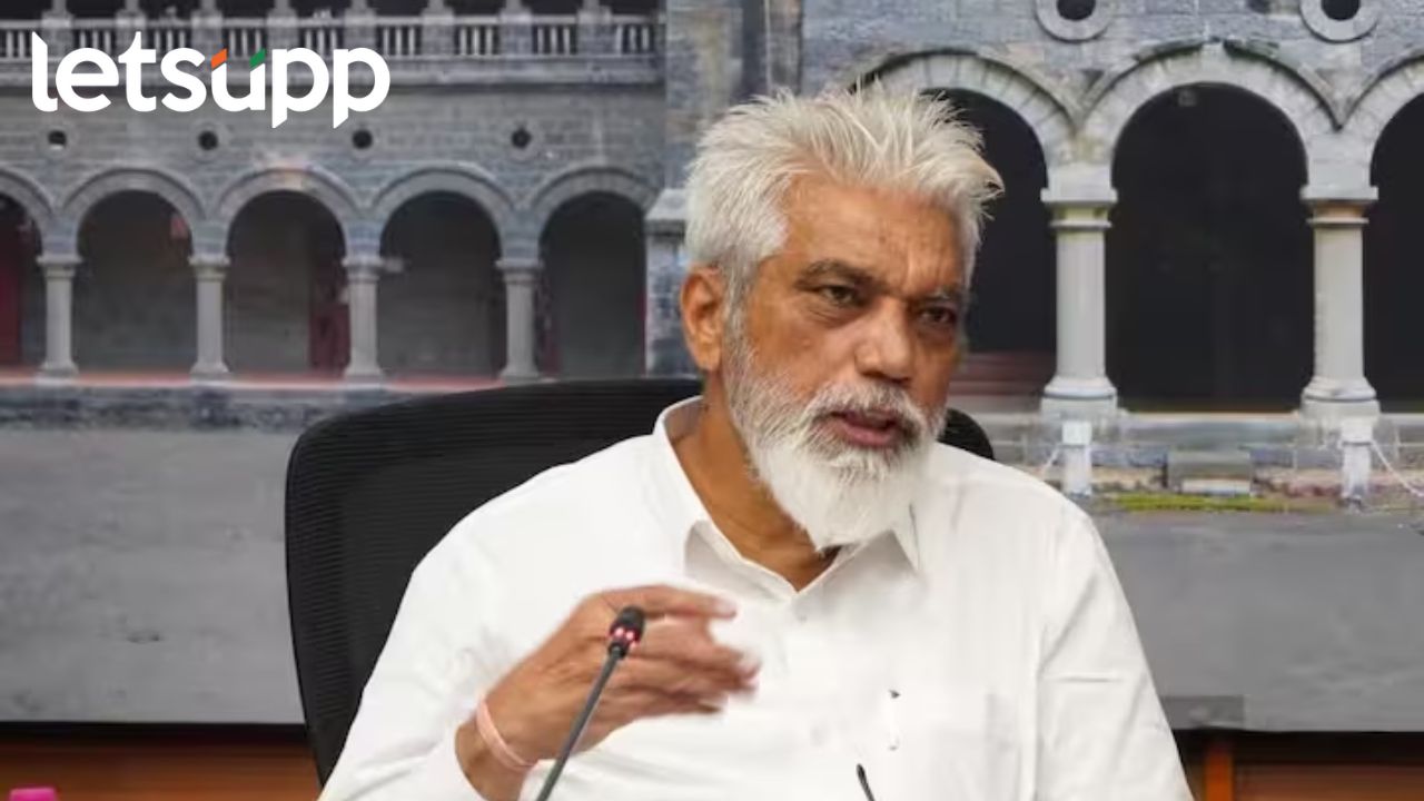 खोटा दर्जा मिळवणाऱ्या शाळा रडारवर, कठोर कारवाई होणार; शिक्षण मंत्र्यांचे आश्वासन खोटा दर्जा मिळवणाऱ्या शाळा रडारवर, कठोर कारवाई होणार; शिक्षण मंत्र्यांचे आश्वासन