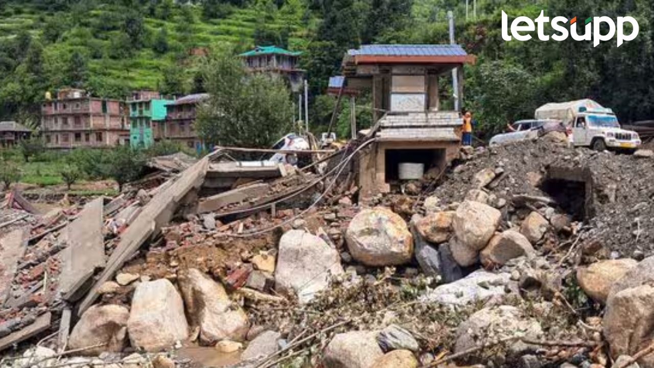 उत्तर भारतात पावसाचा कहर; भूस्खलनामुळे 249 रस्ते बंद, आतापर्यंत सुमारे 92 जणांचा मृत्यू उत्तर भारतात पावसाचा कहर; भूस्खलनामुळे 249 रस्ते बंद, आतापर्यंत सुमारे 92 जणांचा मृत्यू