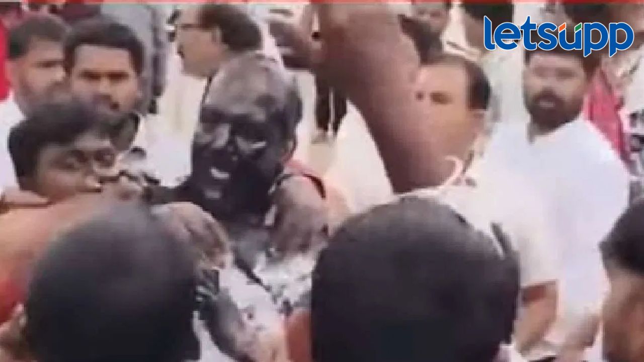 मोठी बातमी! संभाजी ब्रिगेडच्या प्रवीण गायकवाडांना काळं फासलं, वाचा काय अन् कसं घडलं? मोठी बातमी! संभाजी ब्रिगेडच्या प्रवीण गायकवाडांना काळं फासलं, वाचा काय अन् कसं घडलं?