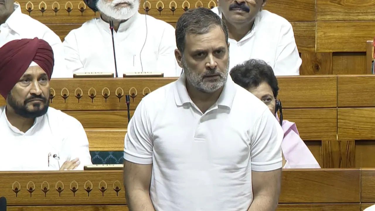 “पाकिस्तानसमोर फक्त अर्ध्या तासातच शरणागती”, राहुल गांधींचा मोदी सरकारवर घणाघात