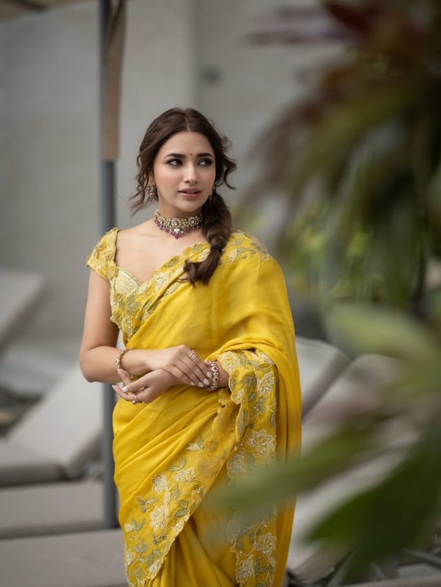 Jiya Shankar : जिया धडक जाये, 'वेड'फेम अभिनेत्रीचा मनमोहक लूक...